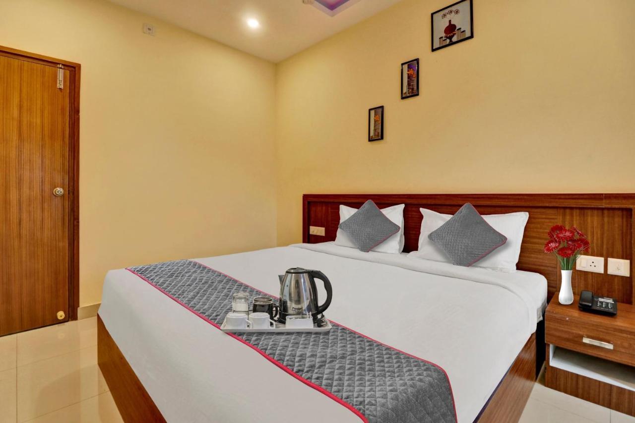 Oyo Townhouse 1070 Ramis Plaza Hotell Tullipurmbu Eksteriør bilde